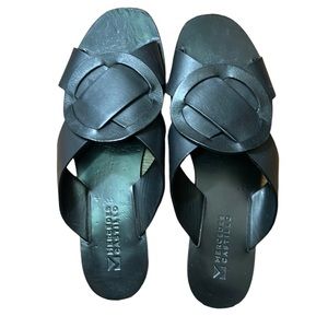 🌸Mercedes Castillo size 7 Black flats🌸